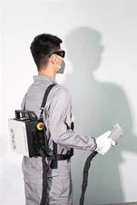 Eine 200-W-Laserreinigungsmaschine verleiht Steinstatuen ein neues Aussehen